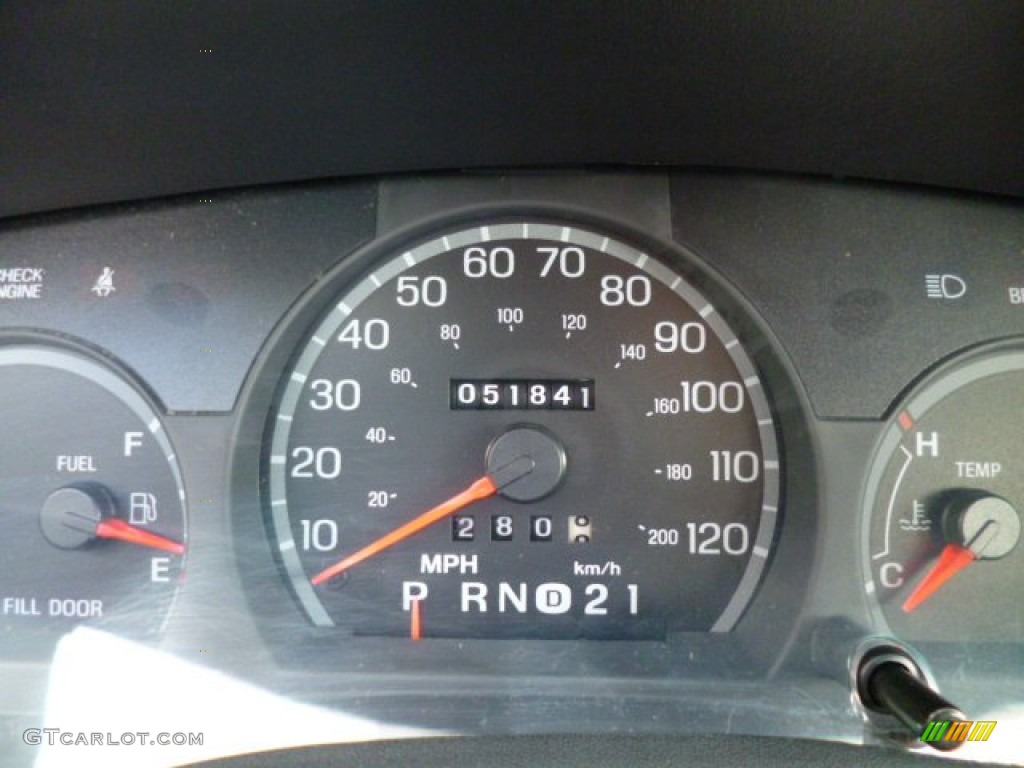 2000 Crown Victoria LX Sedan - Light Blue Metallic / Dark Denim Blue photo #20