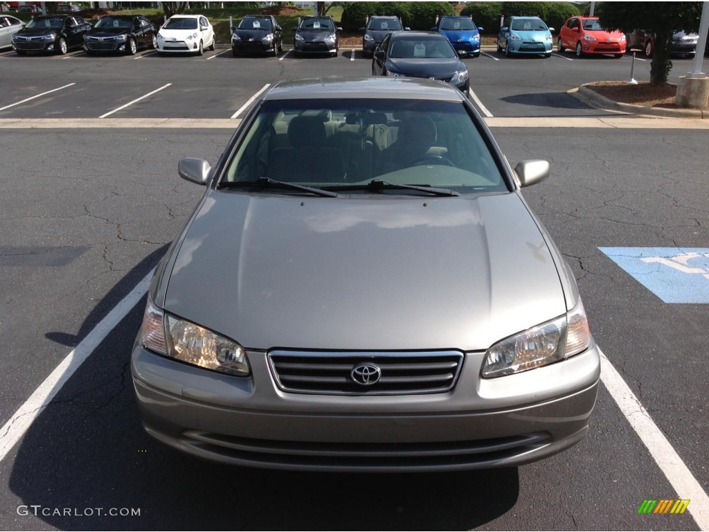 2001 Camry CE - Cashmere Beige Metallic / Oak photo #1