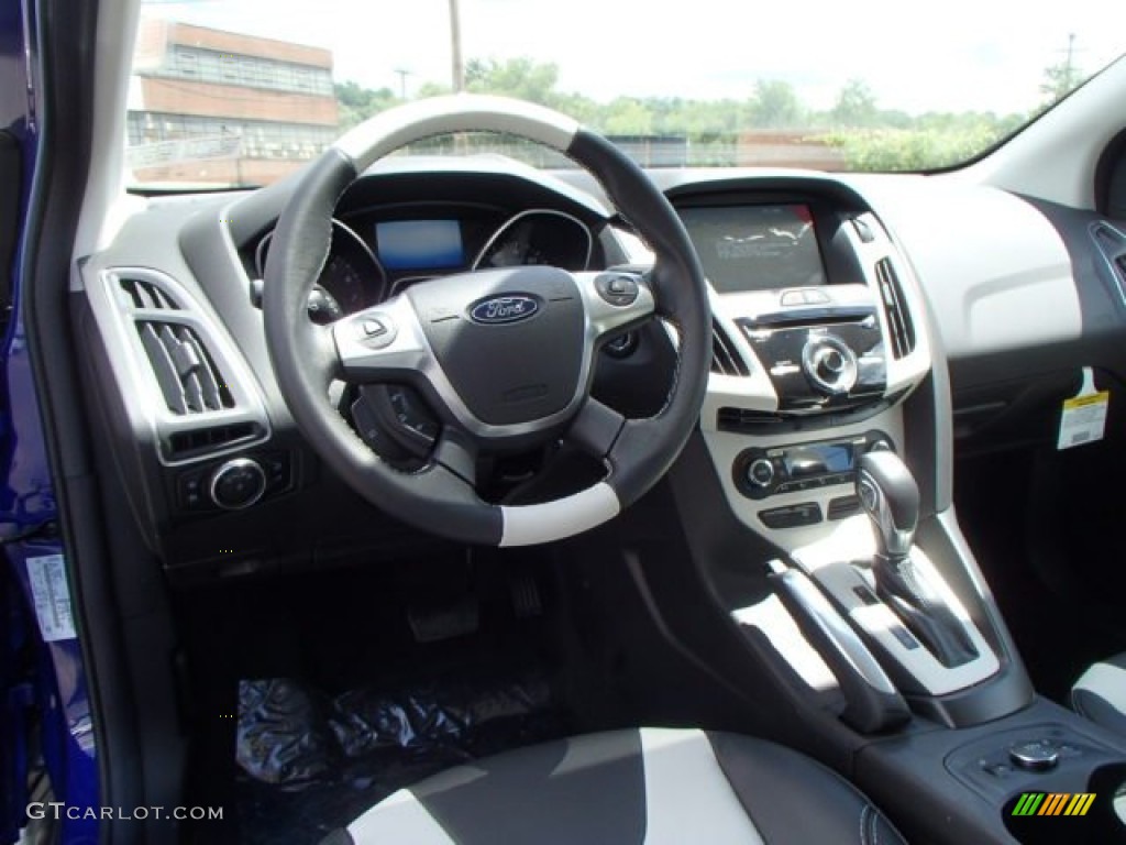 2014 Ford Focus Titanium Hatchback Arctic White Dashboard Photo #83976648