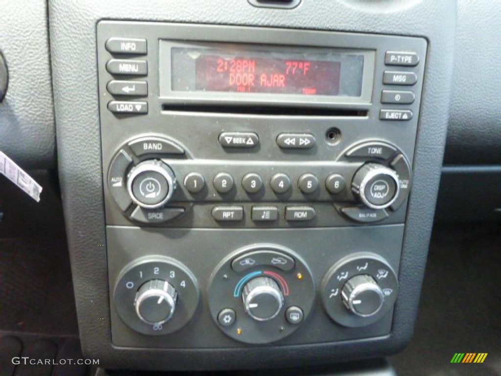 2008 Pontiac G6 V6 Sedan Controls Photos