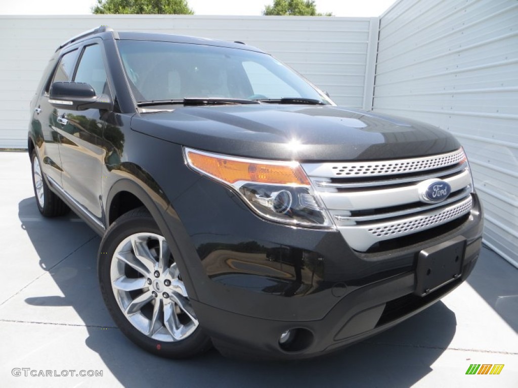 Tuxedo Black 2014 Ford Explorer XLT Exterior Photo #83979669
