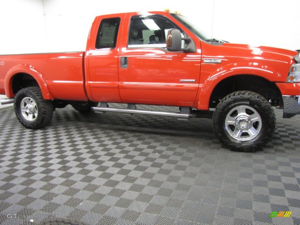 2006 F350 Super Duty XLT SuperCab 4x4 - Red Clearcoat / Medium Flint photo #3