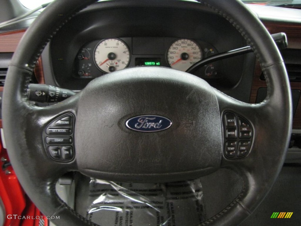 2006 F350 Super Duty XLT SuperCab 4x4 - Red Clearcoat / Medium Flint photo #16