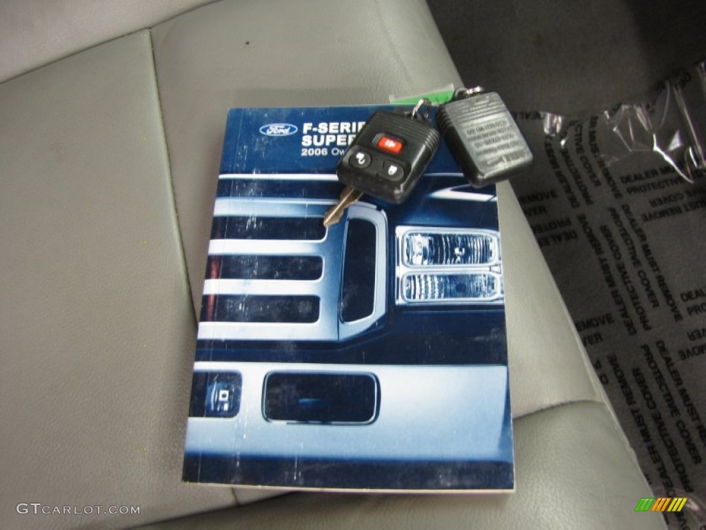 2006 F350 Super Duty XLT SuperCab 4x4 - Red Clearcoat / Medium Flint photo #26