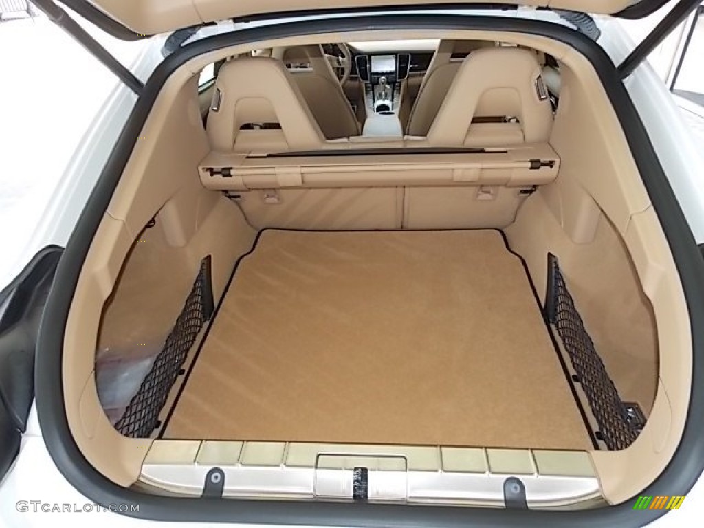 2010 Porsche Panamera Turbo Trunk Photo #83980569
