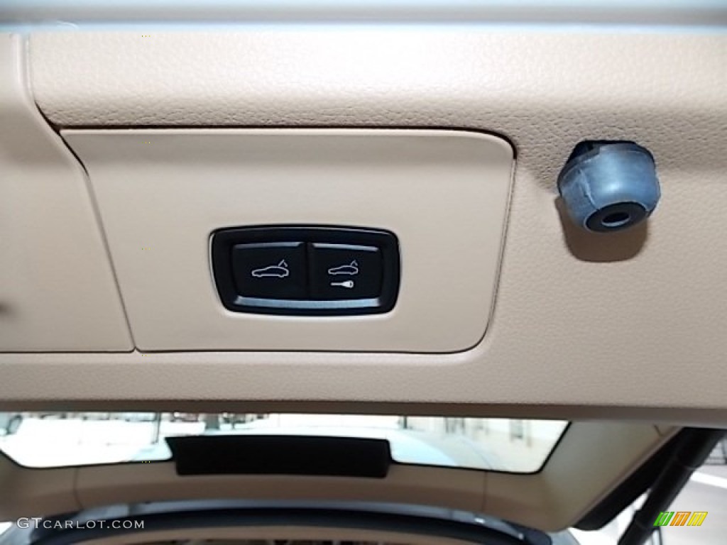 2010 Porsche Panamera Turbo Controls Photo #83980620