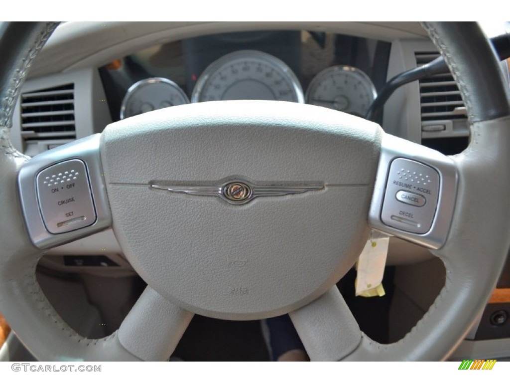 2008 Chrysler Aspen Limited Controls Photos
