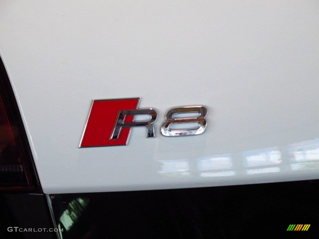 2014 Audi R8 Spyder V10 Marks and Logos Photos