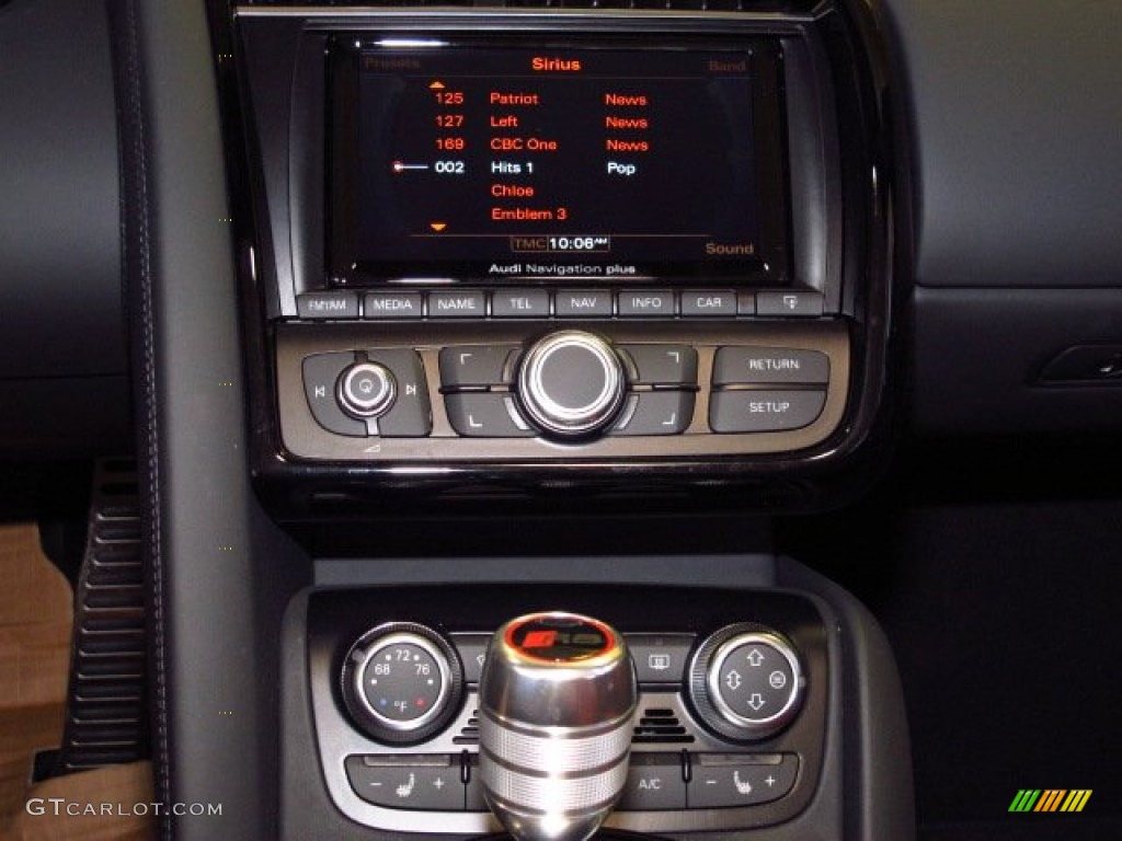 2014 Audi R8 Spyder V10 Controls Photo #83984023