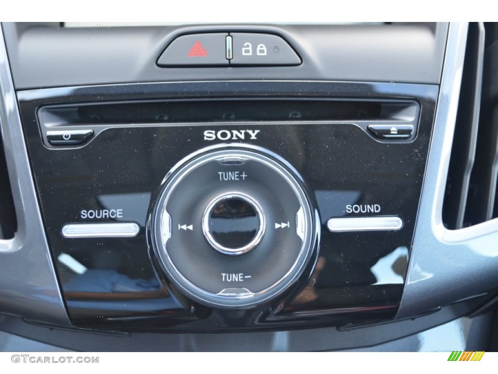 2014 Ford Focus Titanium Hatchback Controls Photo #83985054