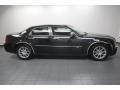 Brilliant Black - 300 C HEMI Photo No. 7
