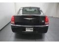 Brilliant Black - 300 C HEMI Photo No. 12
