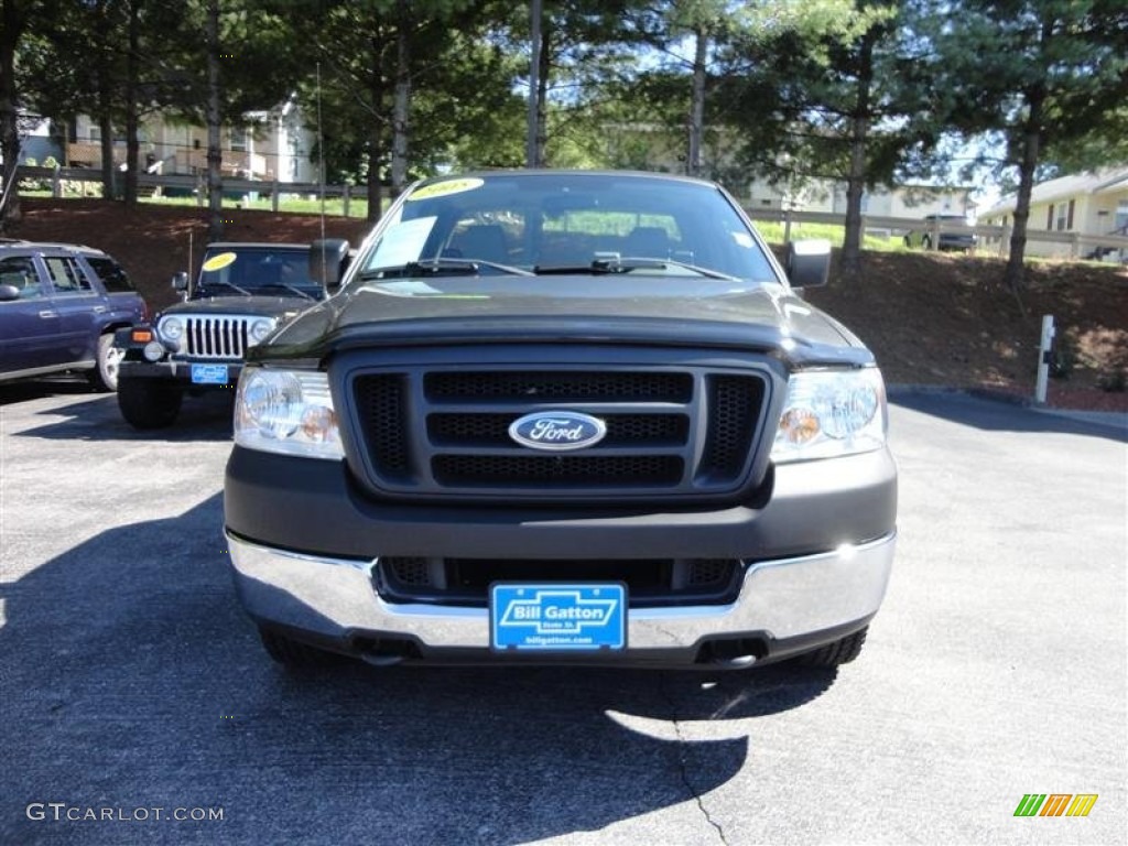 2005 F150 XL Regular Cab 4x4 - Dark Shadow Grey Metallic / Medium Flint Grey photo #2