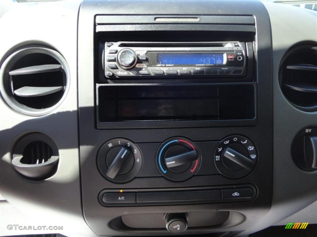 2005 F150 XL Regular Cab 4x4 - Dark Shadow Grey Metallic / Medium Flint Grey photo #11