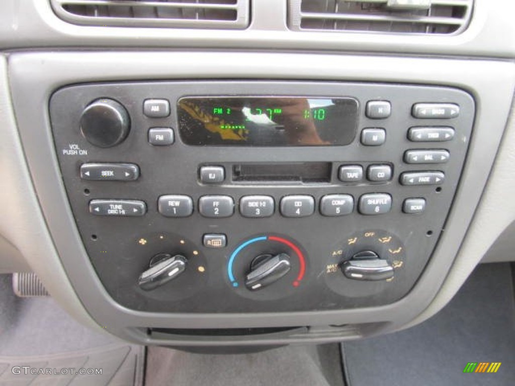 2003 Ford Taurus SE Controls Photo #83997282