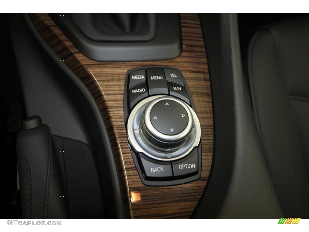 2014 BMW X1 xDrive35i Controls Photo #83999652