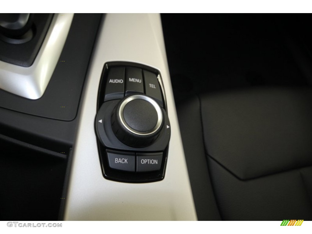 2013 BMW 3 Series 328i Sedan Controls Photo #84002339