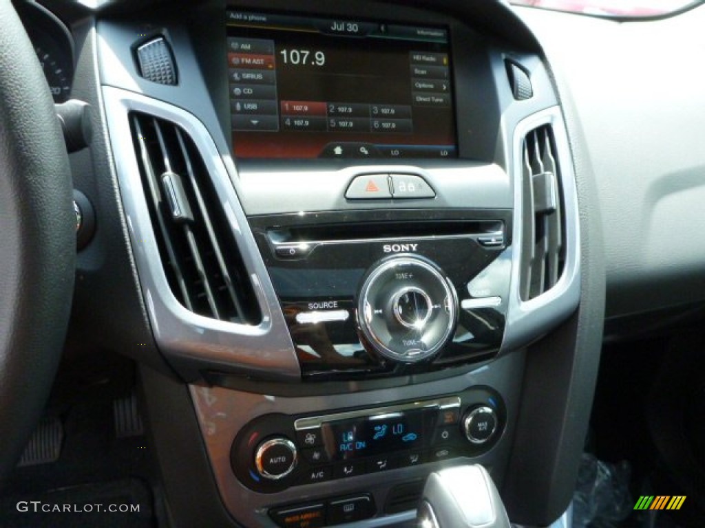 2014 Ford Focus Titanium Sedan Controls Photo #84007184