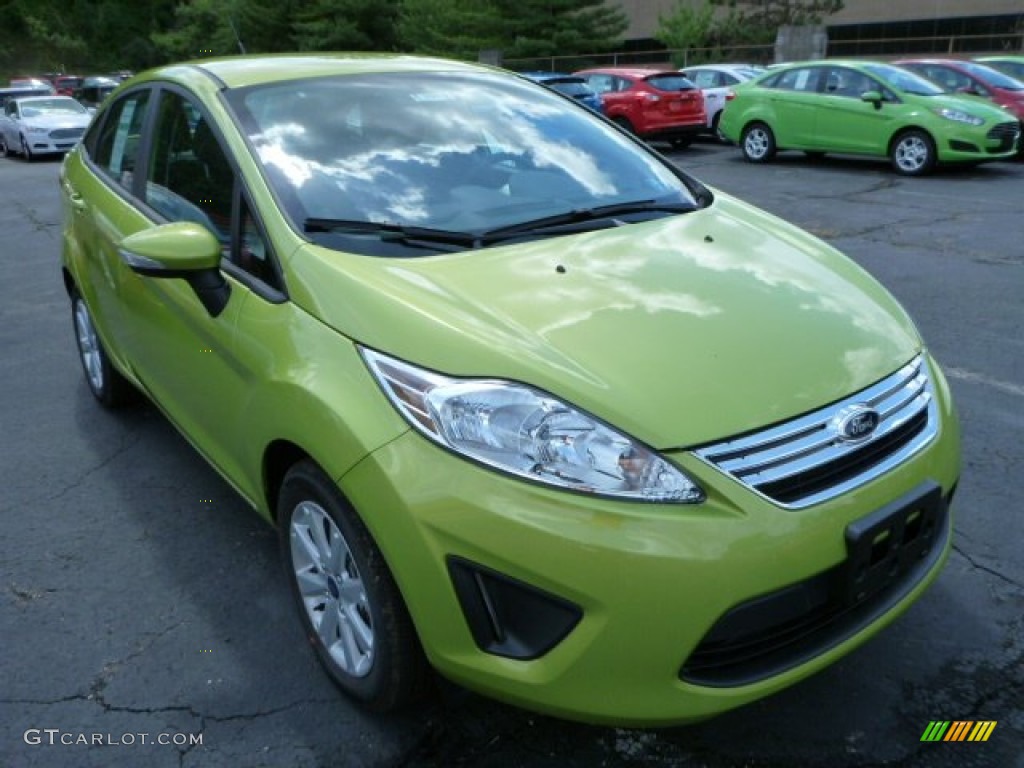 Lime Squeeze 2013 Ford Fiesta SE Sedan Exterior Photo #84007233