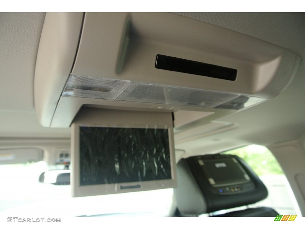 2014 Cadillac Escalade ESV Platinum AWD Entertainment System Photo #84007371
