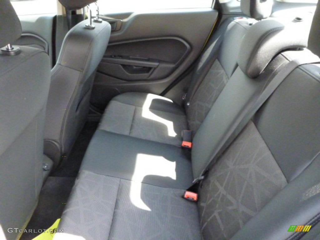 2013 Fiesta SE Sedan - Lime Squeeze / Charcoal Black photo #9