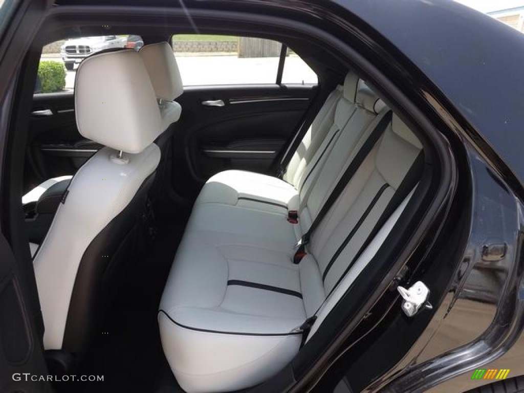 2013 Chrysler 300 Motown Rear Seat Photos