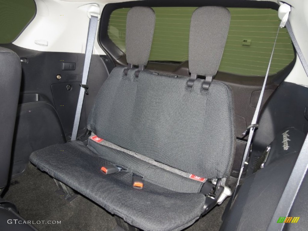 2008 Mitsubishi Outlander XLS Rear Seat Photos