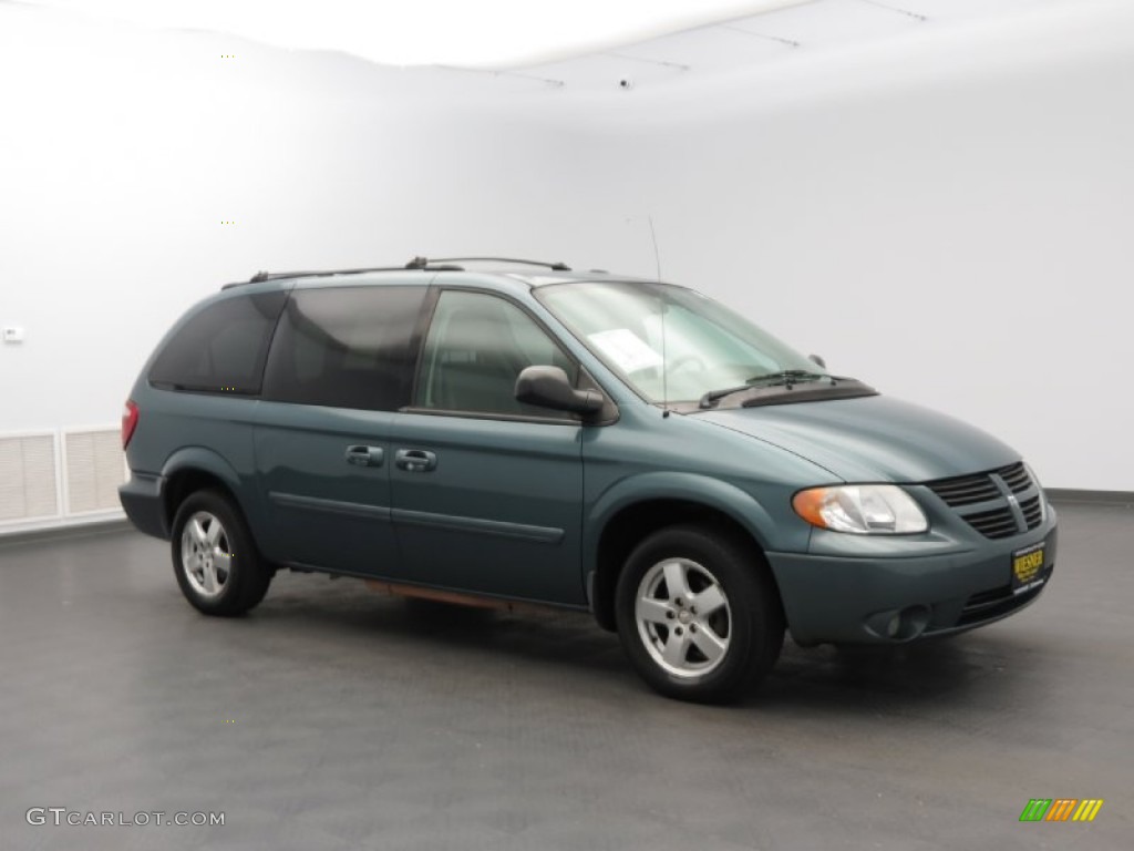 2005 Grand Caravan SXT - Magnesium Pearl / Medium Slate Gray photo #1