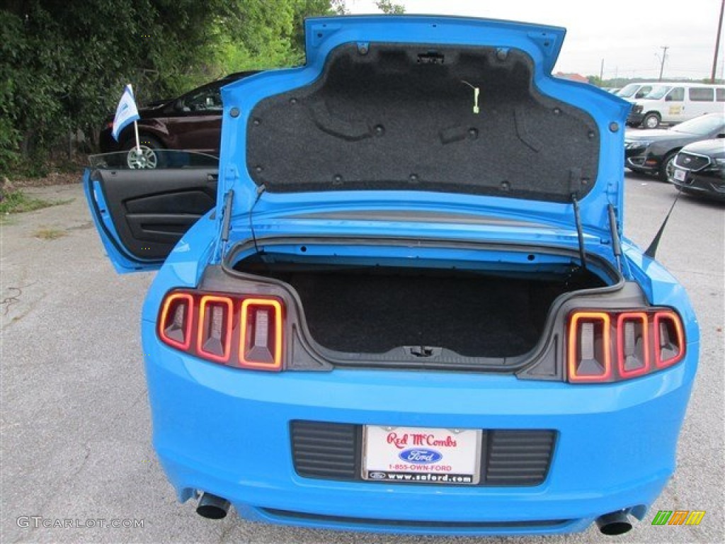 2013 Mustang V6 Premium Convertible - Grabber Blue / Charcoal Black photo #10