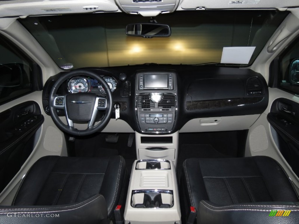 2012 Town & Country Touring - Cashmere Pearl / Black/Light Graystone photo #14