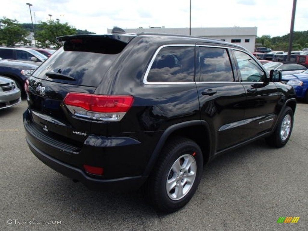 2014 Grand Cherokee Laredo 4x4 - Brilliant Black Crystal Pearl / New Zealand Black/Light Frost photo #6