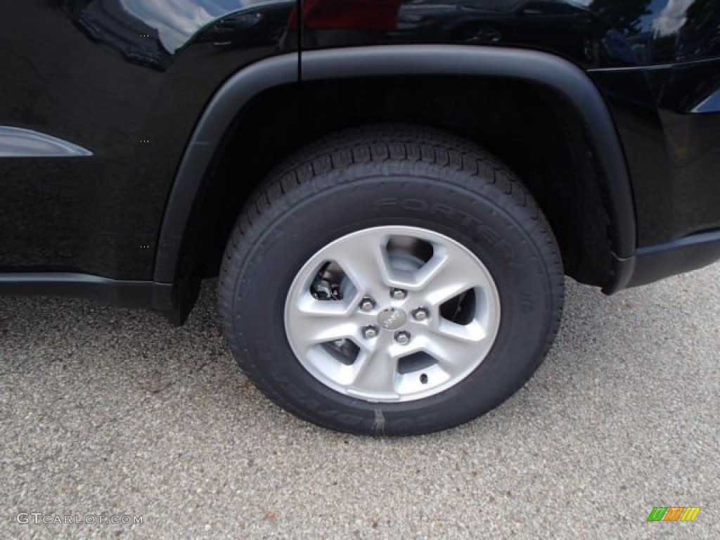 2014 Grand Cherokee Laredo 4x4 - Brilliant Black Crystal Pearl / New Zealand Black/Light Frost photo #9