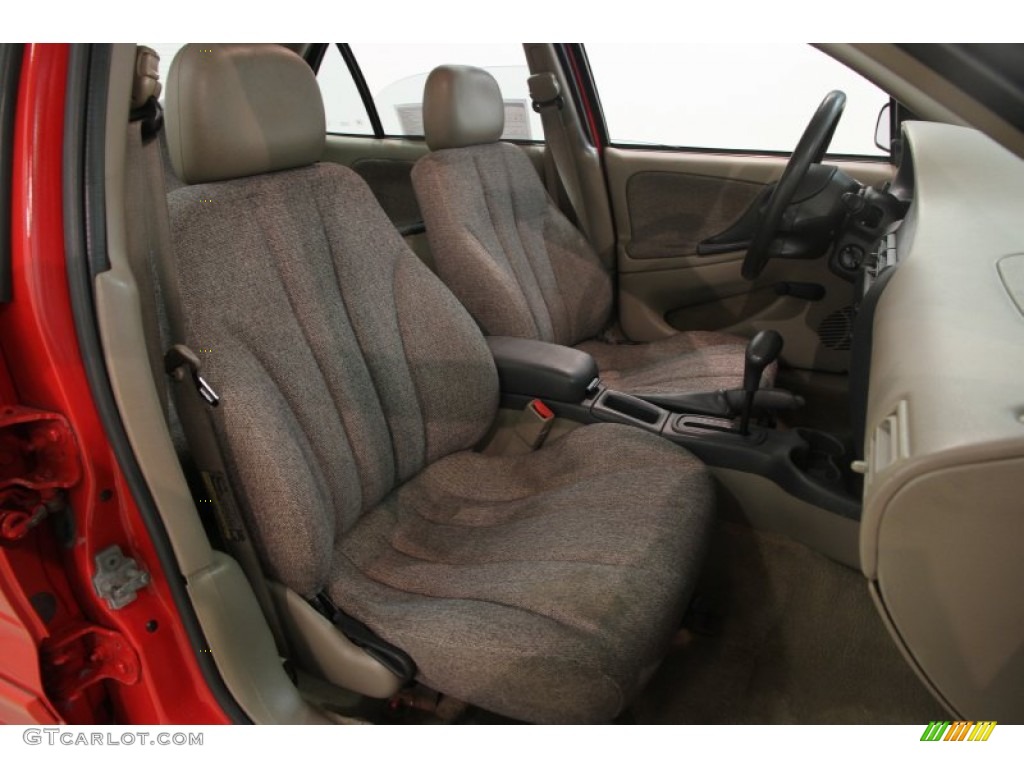 Neutral Interior 2004 Chevrolet Cavalier Sedan Photo #84013878