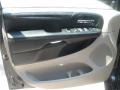 Dark Charcoal Pearl - Grand Caravan SXT Photo No. 19