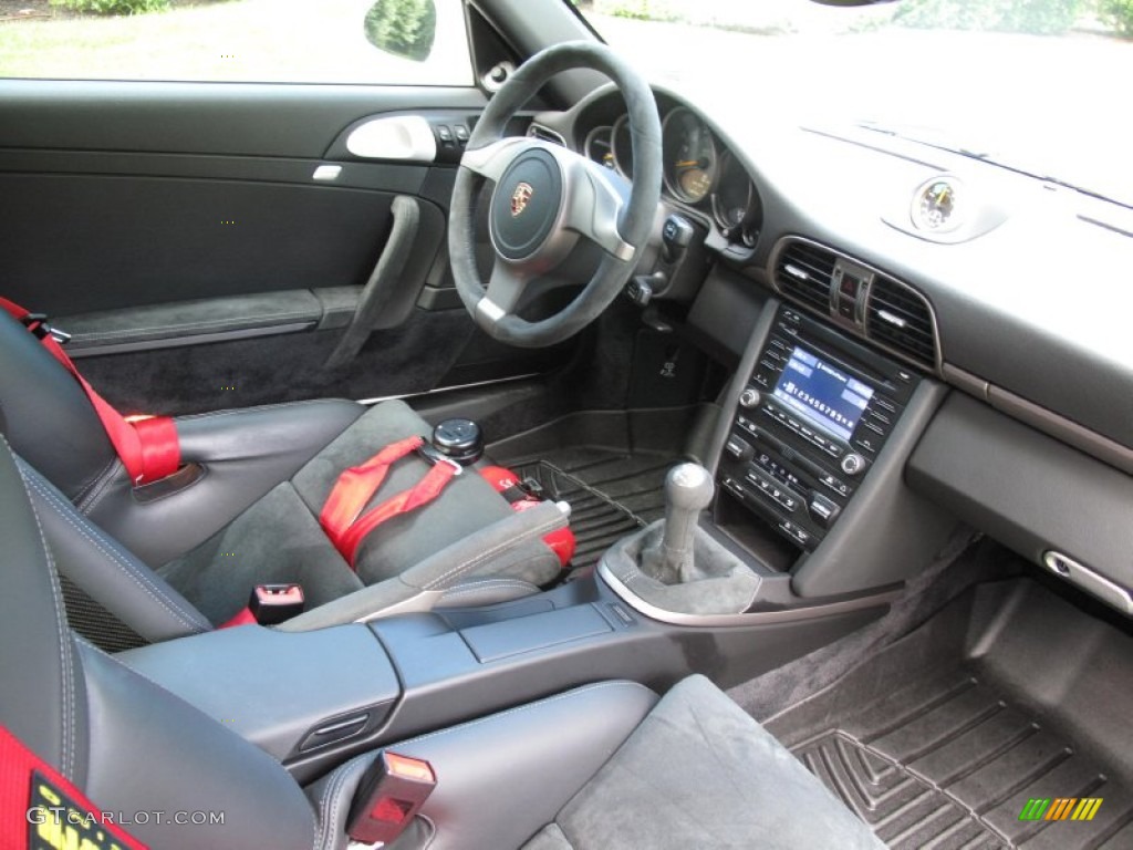 2010 Porsche 911 GT3 Black w/Alcantara Dashboard Photo #84016749