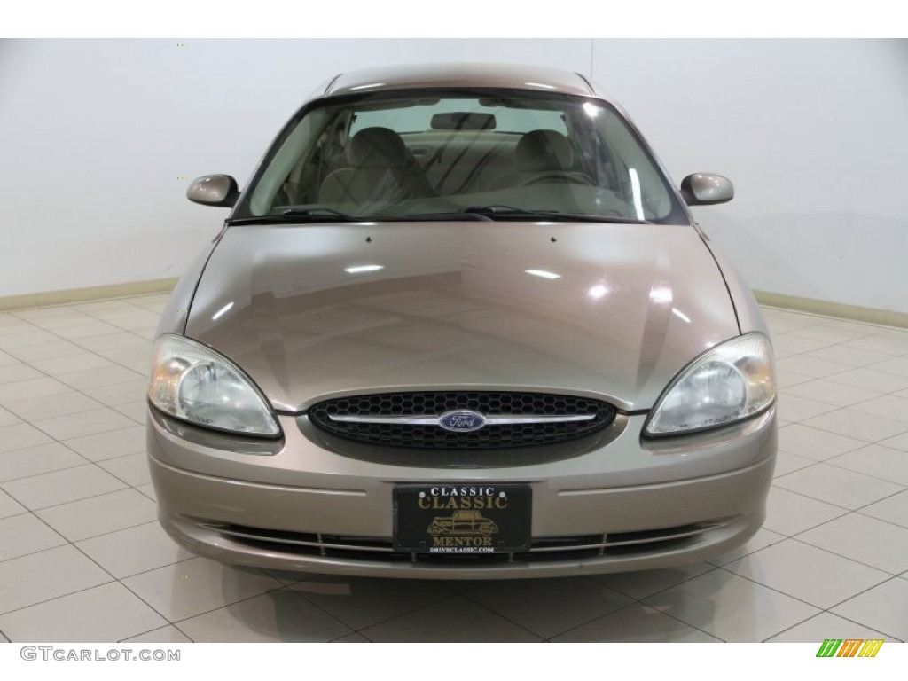 2003 Taurus SES - Arizona Beige Metallic / Medium Parchment photo #2