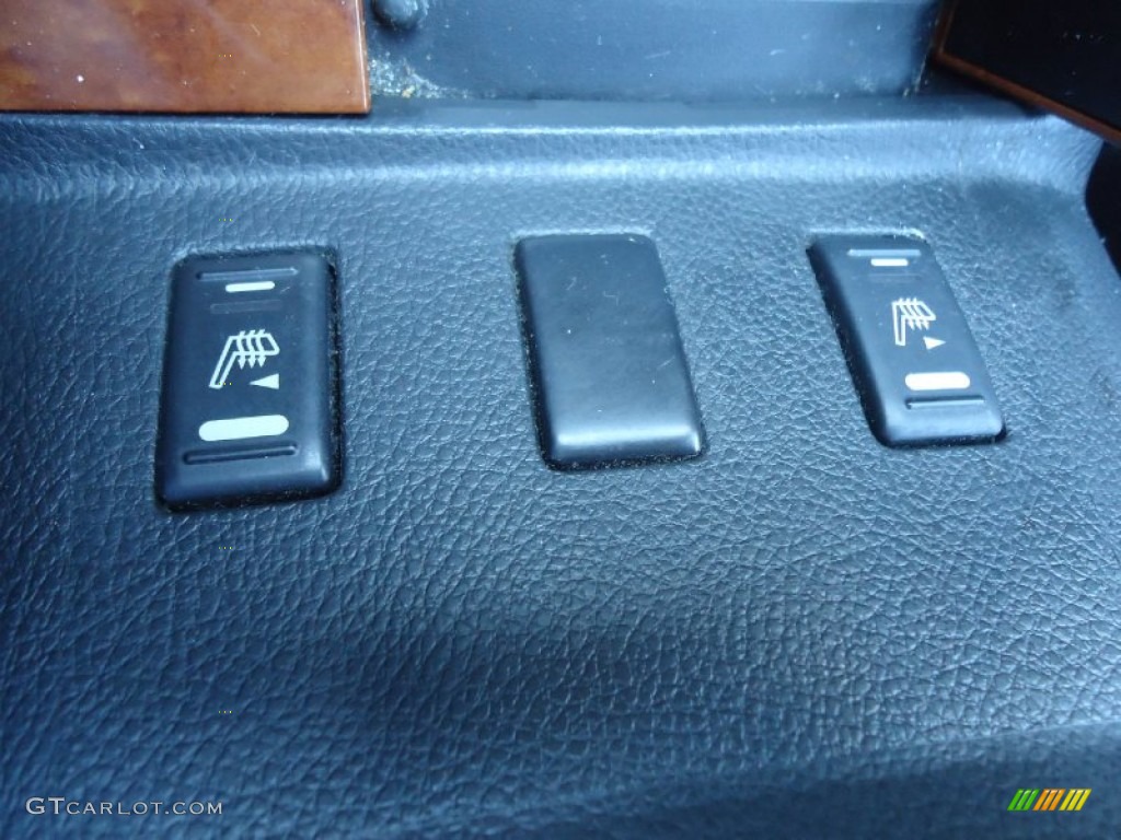 2004 Maxima 3.5 SL - Red Opulence / Black photo #25