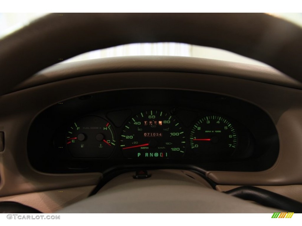 2003 Taurus SES - Arizona Beige Metallic / Medium Parchment photo #7