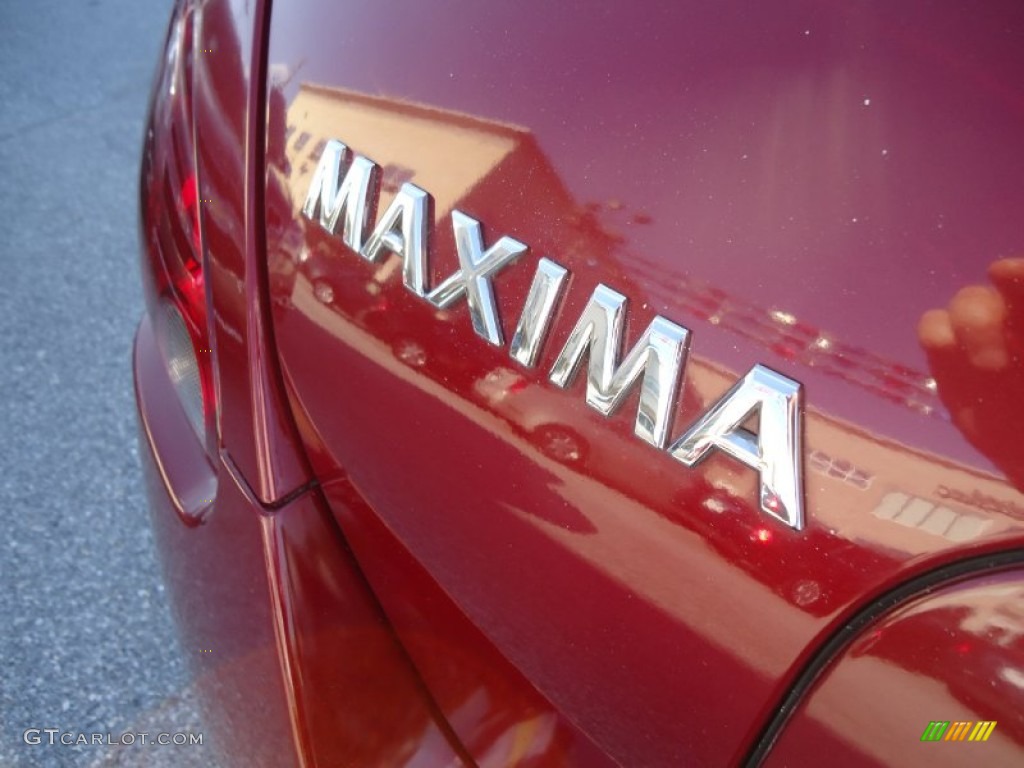 2004 Maxima 3.5 SL - Red Opulence / Black photo #37
