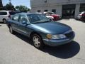 2001 Pearl Blue Metallic Lincoln Continental   photo #4