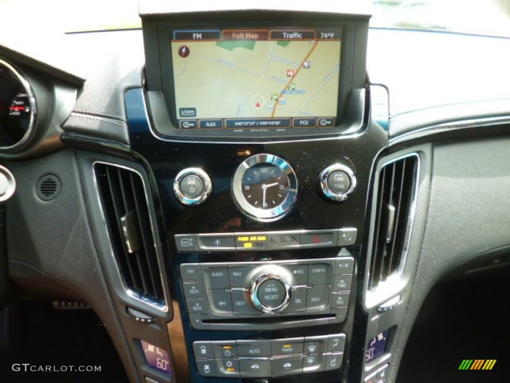 2011 Cadillac CTS -V Coupe Controls Photos