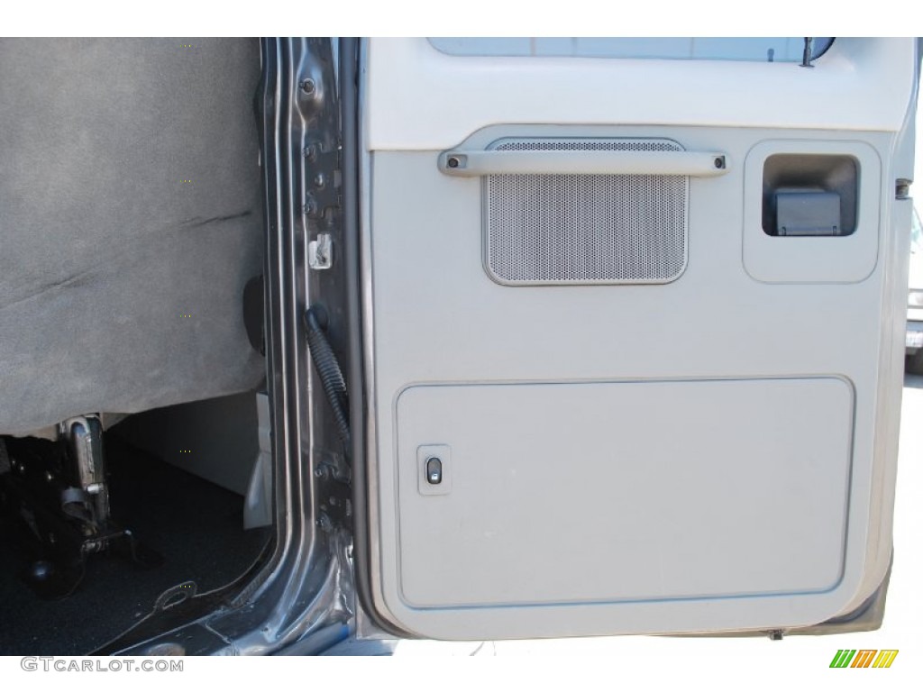 2007 E Series Van E350 Super Duty XLT 15 Passenger - Dark Shadow Grey Metallic / Medium Flint Grey photo #7