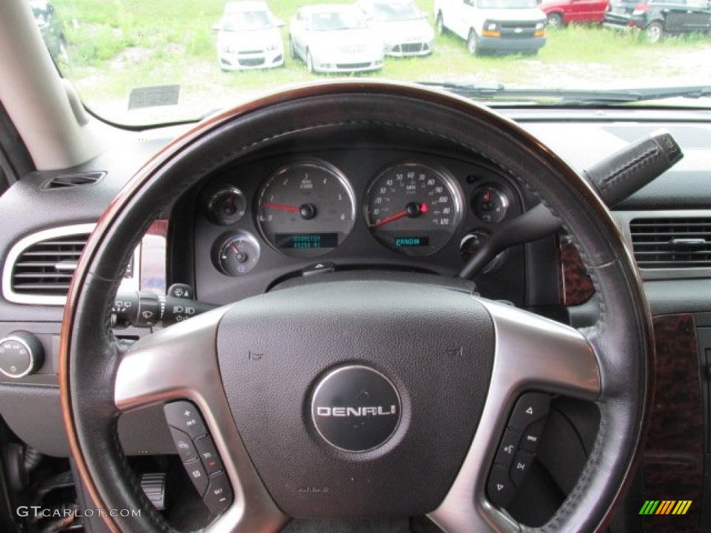 2007 GMC Yukon Denali AWD Ebony Black Steering Wheel Photo #84023916