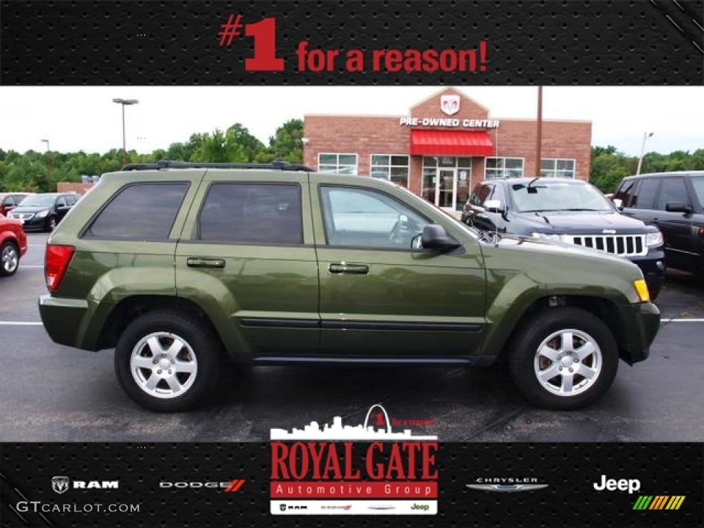 2008 Grand Cherokee Laredo 4x4 - Olive Green Metallic / Dark Slate Gray photo #1