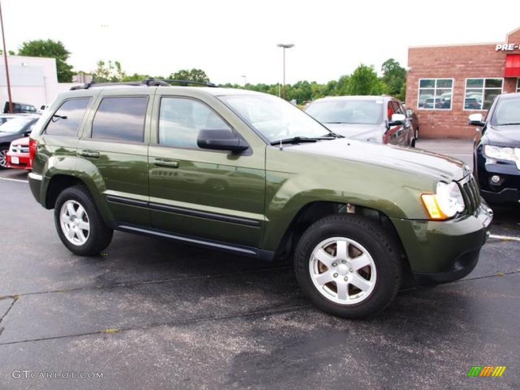 2008 Grand Cherokee Laredo 4x4 - Olive Green Metallic / Dark Slate Gray photo #2