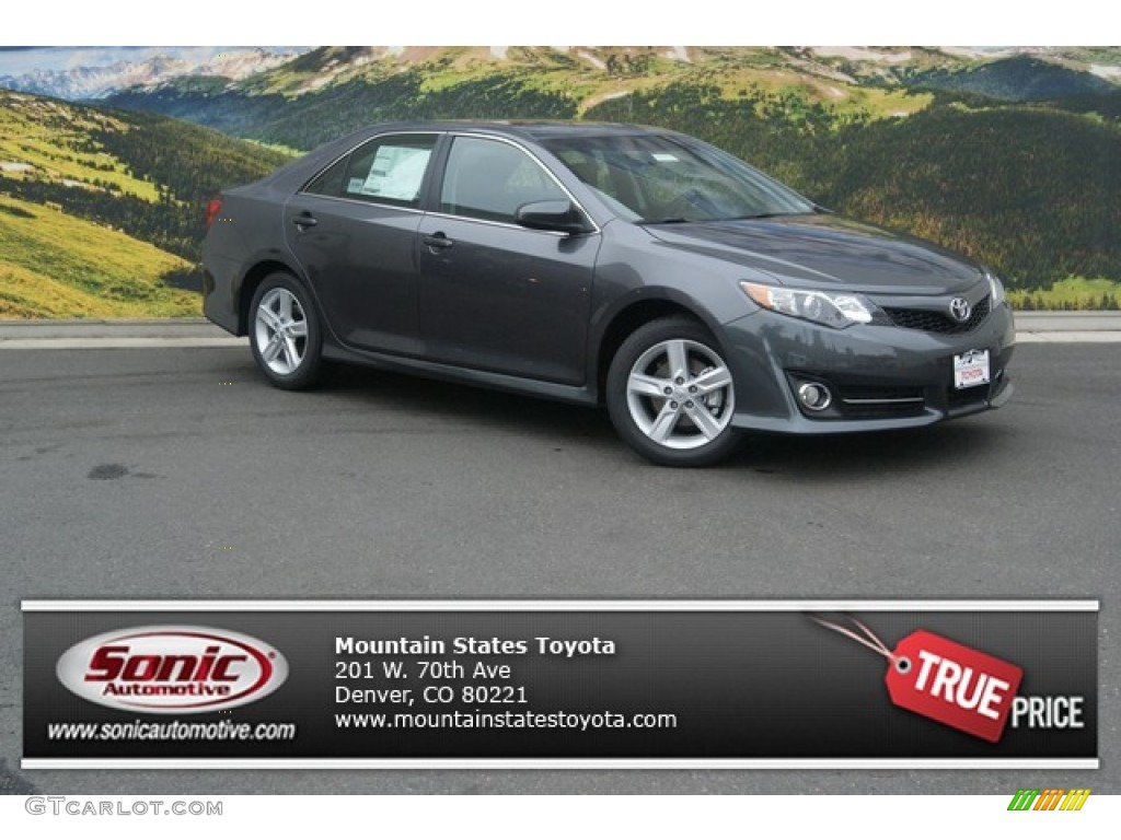 2013 Camry SE - Magnetic Gray Metallic / Black photo #1