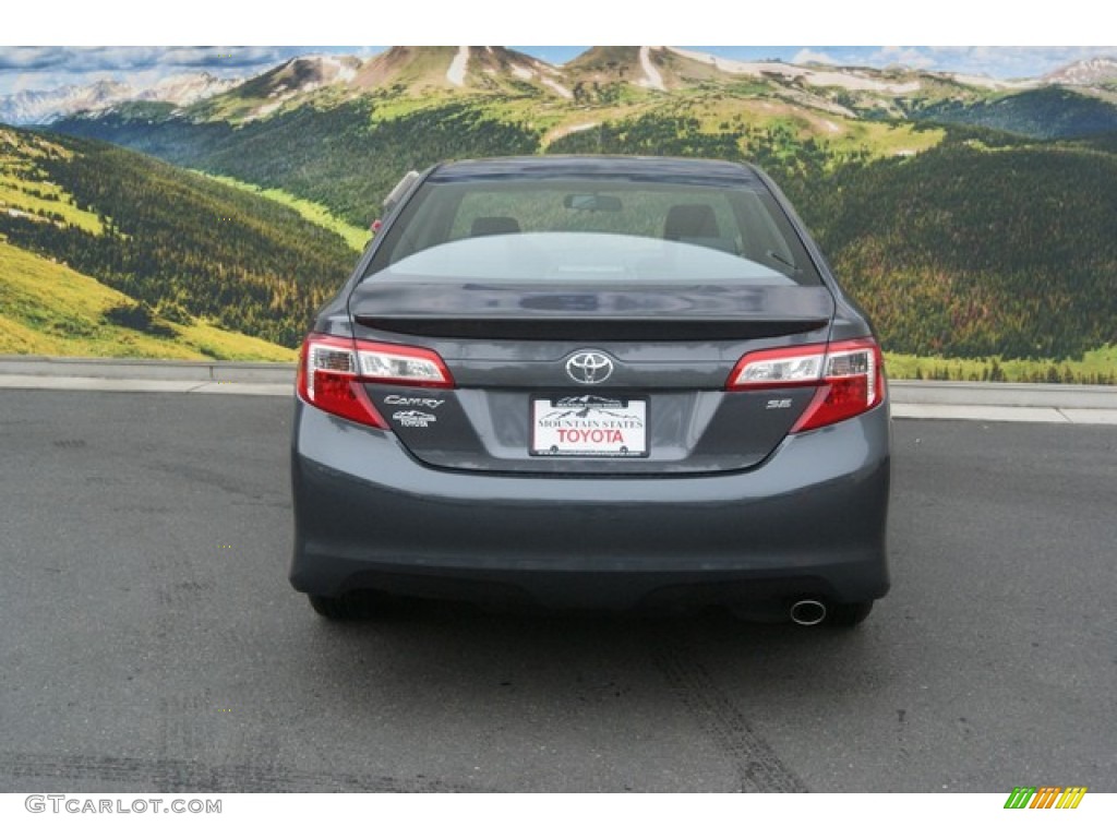 2013 Camry SE - Magnetic Gray Metallic / Black photo #4