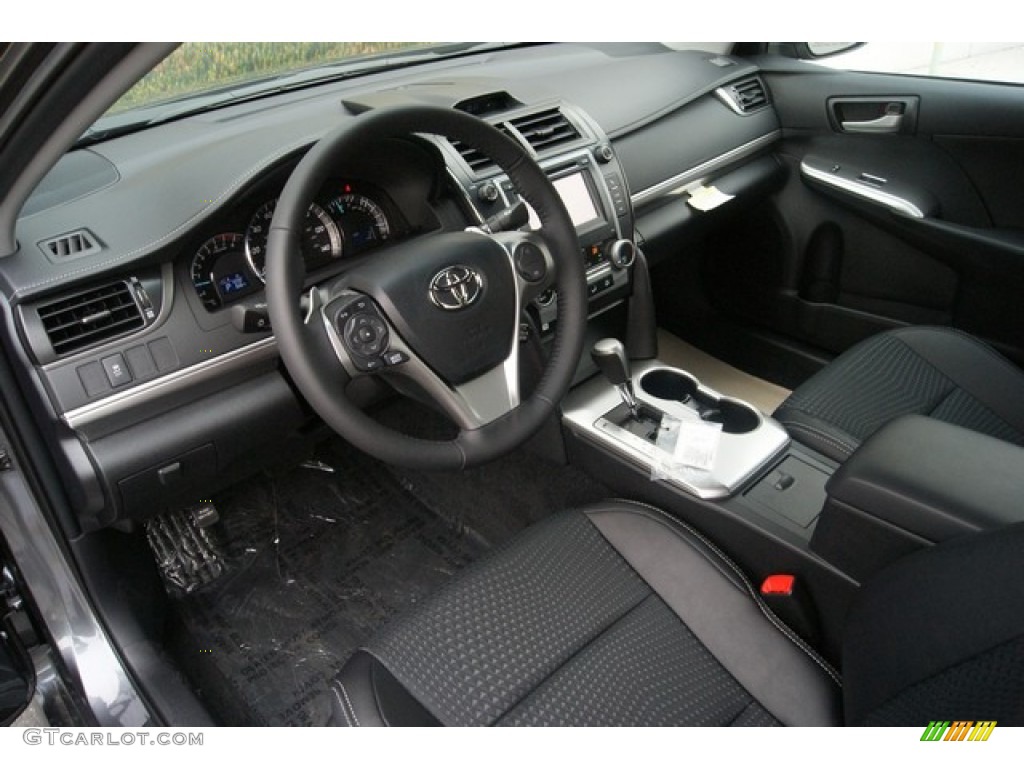 2013 Camry SE - Magnetic Gray Metallic / Black photo #5
