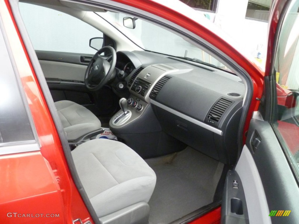 2010 Sentra 2.0 - Red Brick Metallic / Charcoal photo #7