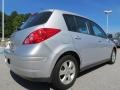 Brilliant Silver - Versa 1.8 SL Hatchback Photo No. 5